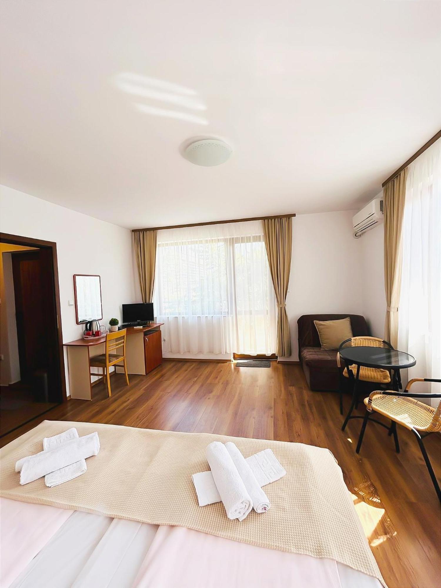 Family Hotel Helios Sunny Beach Buitenkant foto