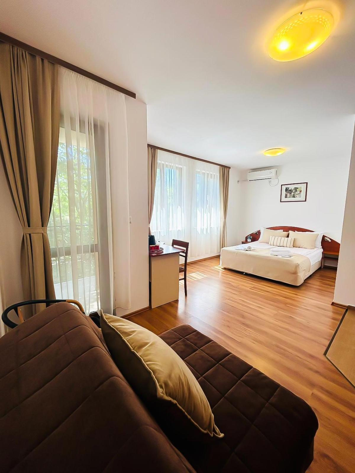 Family Hotel Helios Sunny Beach Buitenkant foto