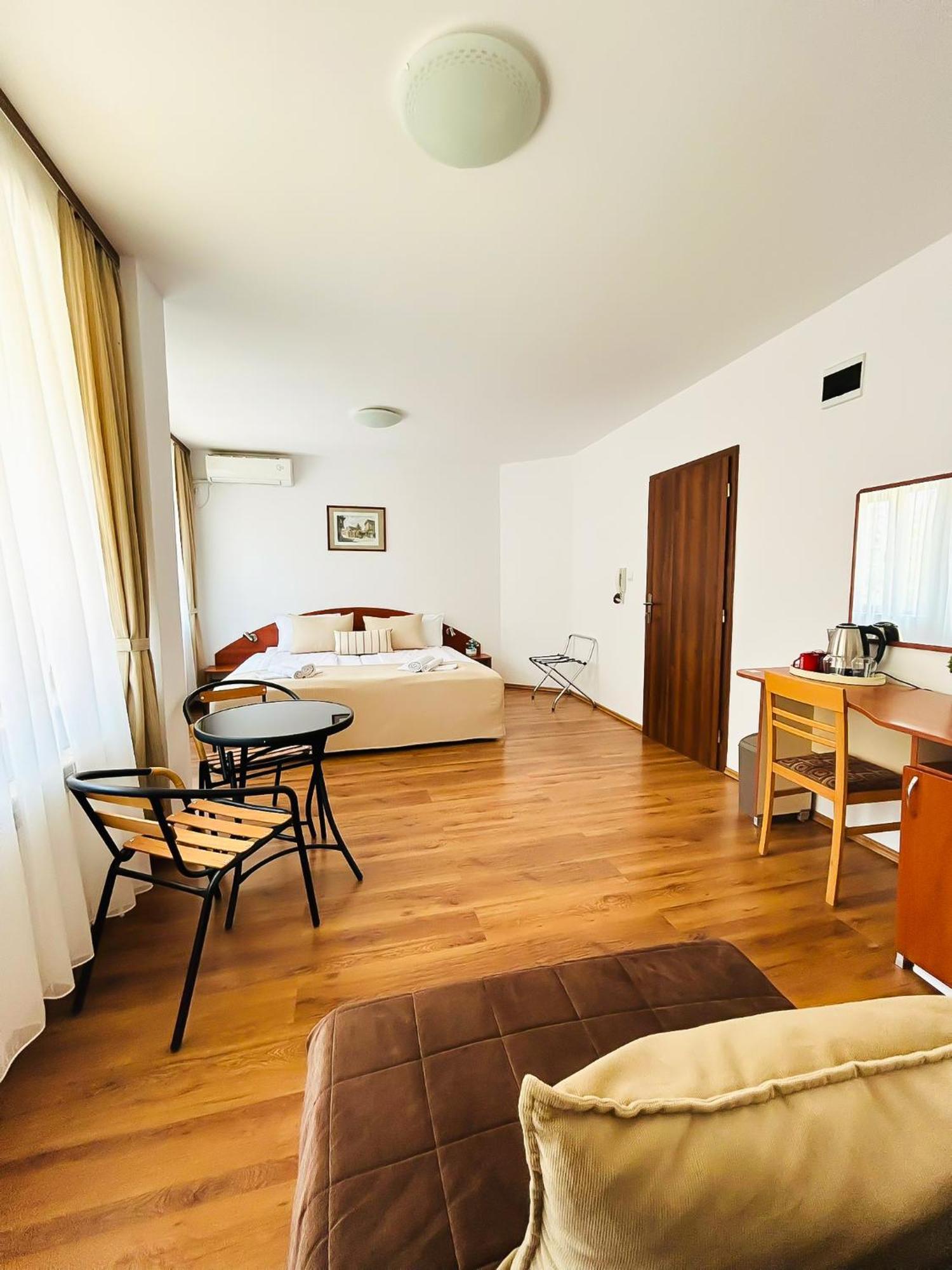 Family Hotel Helios Sunny Beach Buitenkant foto